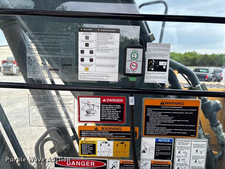 image for item FC5698 2013 John Deere 210G excavator