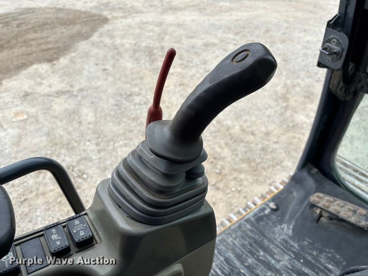 image for item FC5698 2013 John Deere 210G excavator