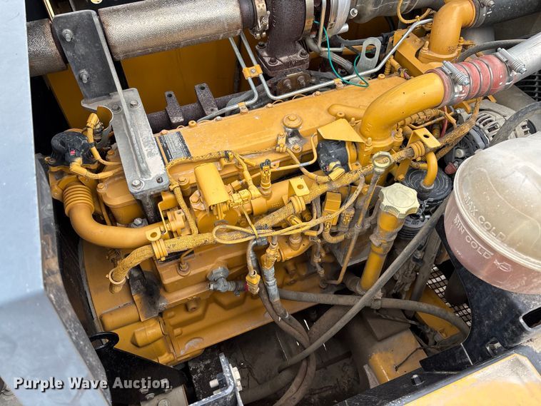 image for item FC5698 2013 John Deere 210G excavator