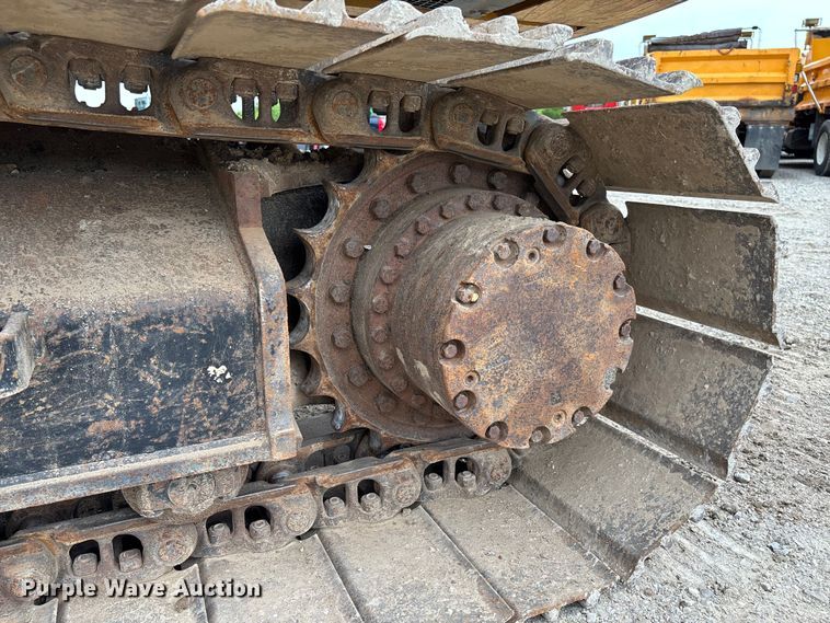 image for item FC5698 2013 John Deere 210G excavator