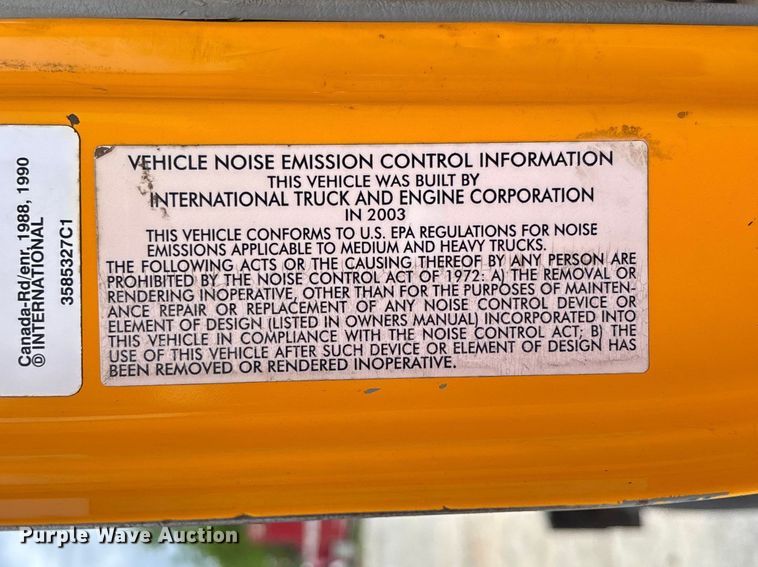 image for item FC5699 2004 International 7400 Crew Cab dump truck