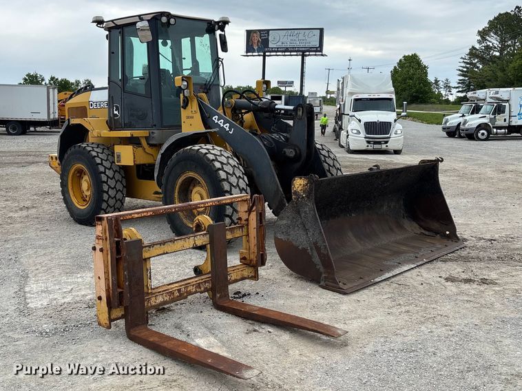 image for item FC5700 2008 John Deere 444J wheel loader