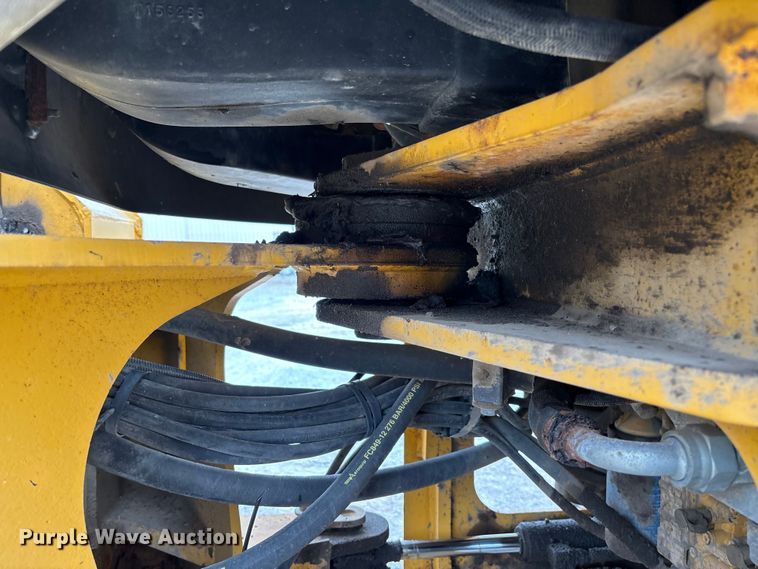 image for item FC5700 2008 John Deere 444J wheel loader