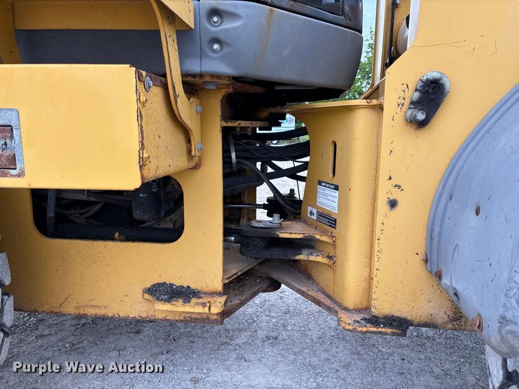 image for item FC5700 2008 John Deere 444J wheel loader