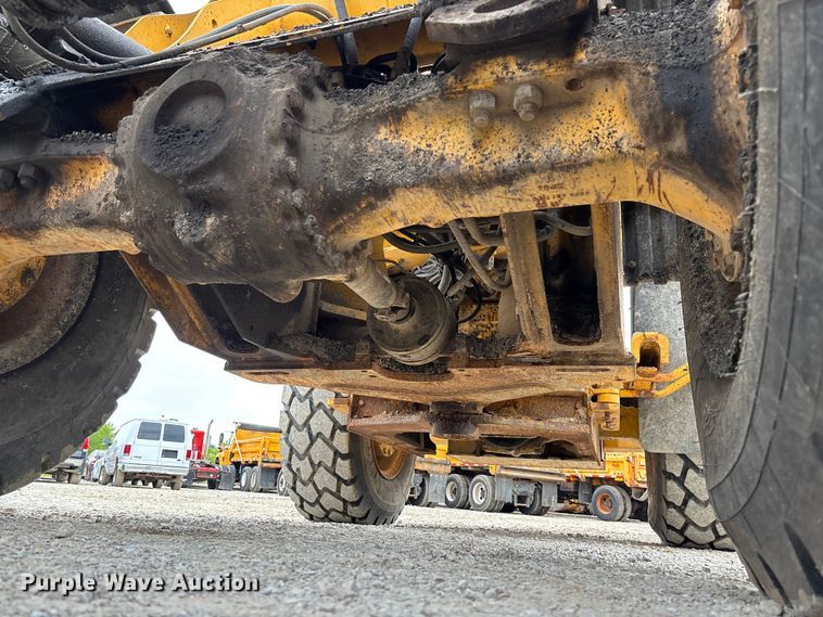image for item FC5700 2008 John Deere 444J wheel loader