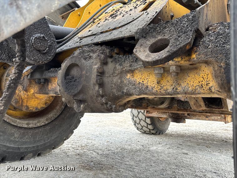 image for item FC5700 2008 John Deere 444J wheel loader
