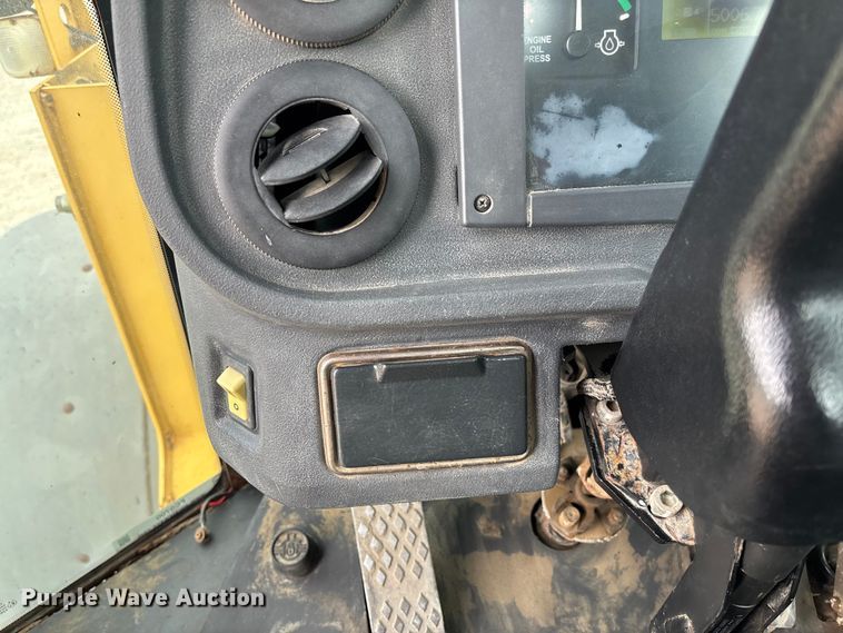 image for item FC5700 2008 John Deere 444J wheel loader