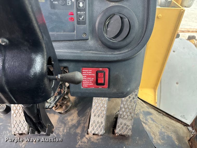 image for item FC5700 2008 John Deere 444J wheel loader