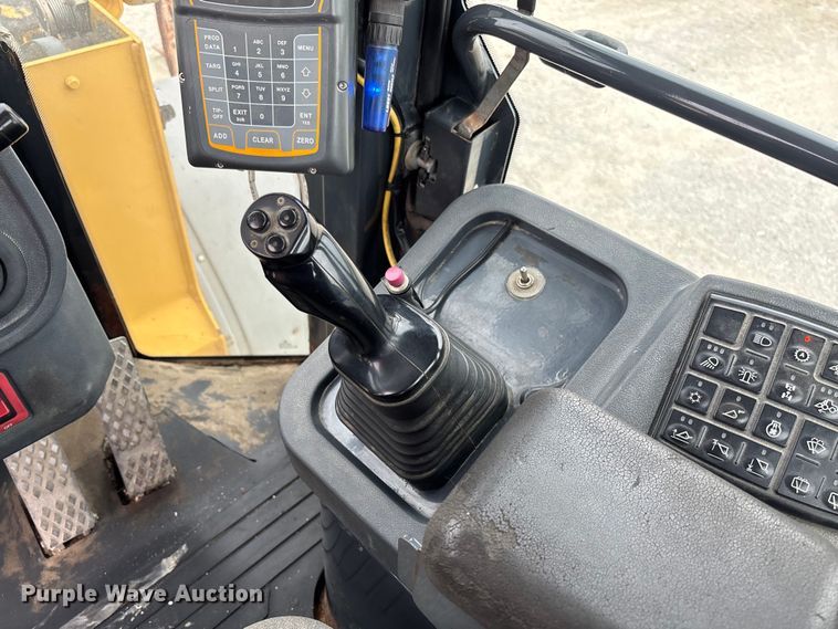 image for item FC5700 2008 John Deere 444J wheel loader