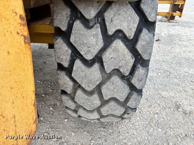 image for item FC5700 2008 John Deere 444J wheel loader