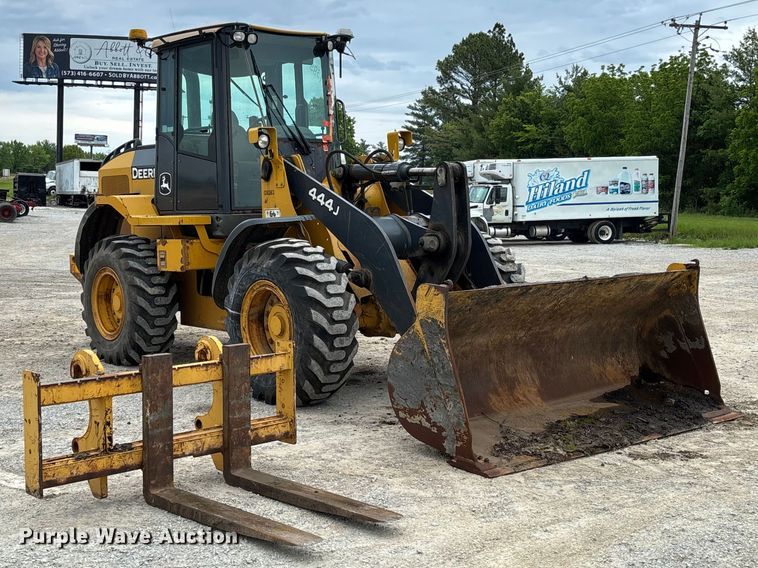 image for item FC5701 2008 John Deere 444J wheel loader
