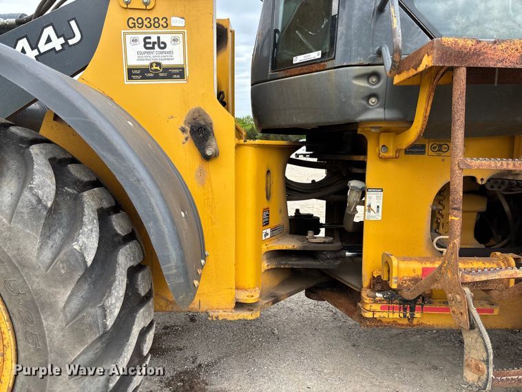 image for item FC5701 2008 John Deere 444J wheel loader