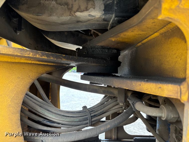 image for item FC5701 2008 John Deere 444J wheel loader