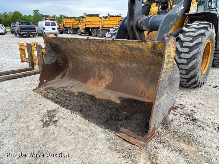 image for item FC5701 2008 John Deere 444J wheel loader