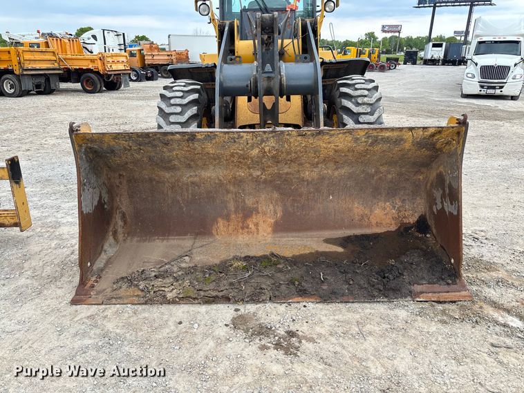 image for item FC5701 2008 John Deere 444J wheel loader