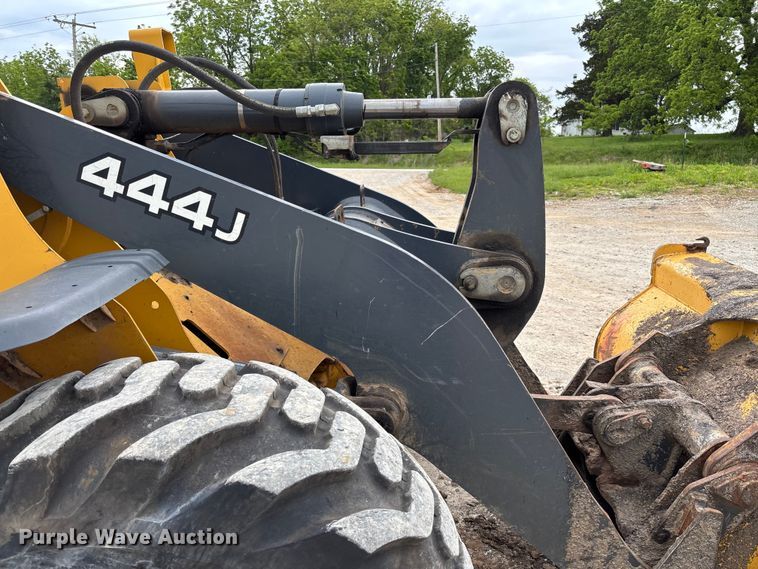 image for item FC5701 2008 John Deere 444J wheel loader