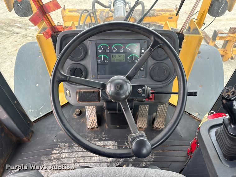 image for item FC5701 2008 John Deere 444J wheel loader