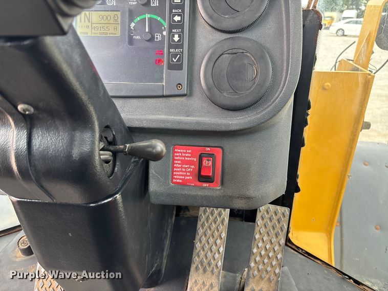 image for item FC5701 2008 John Deere 444J wheel loader