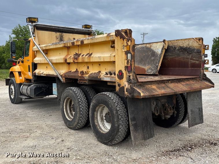 image for item FC5702 2011 International 7500 dump truck