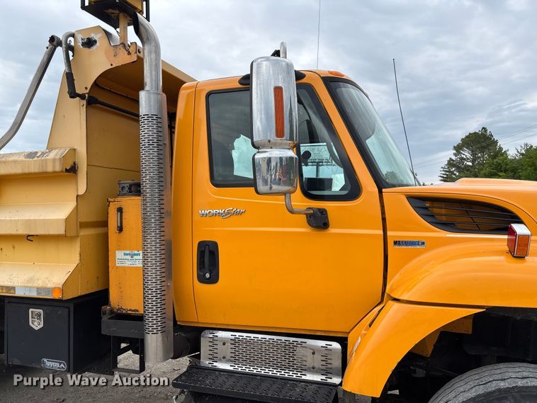 image for item FC5702 2011 International 7500 dump truck