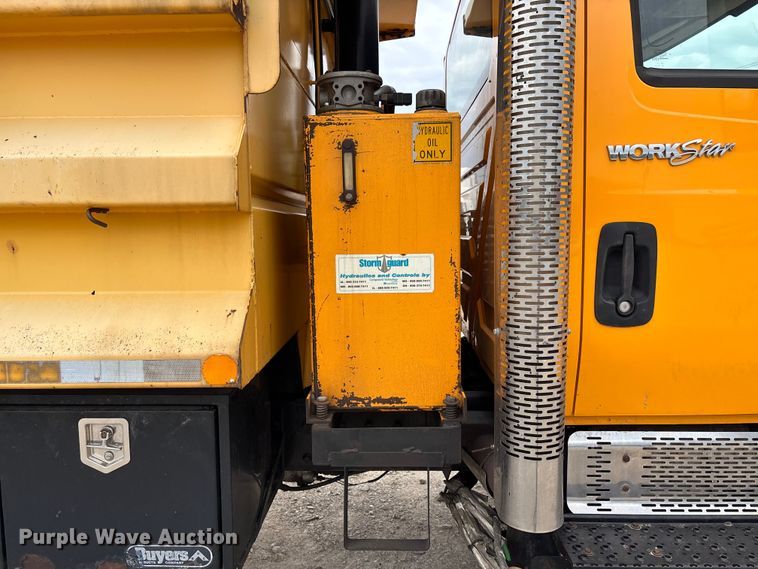 image for item FC5702 2011 International 7500 dump truck