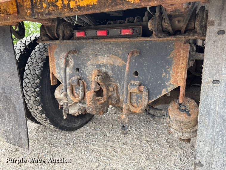 image for item FC5702 2011 International 7500 dump truck