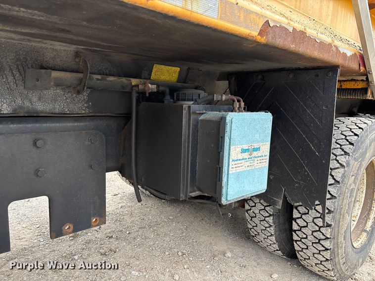 image for item FC5702 2011 International 7500 dump truck