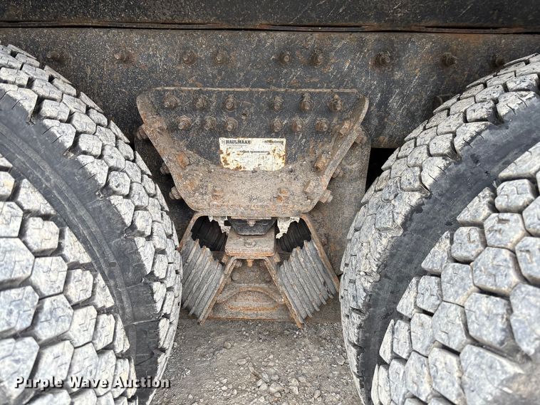 image for item FC5702 2011 International 7500 dump truck