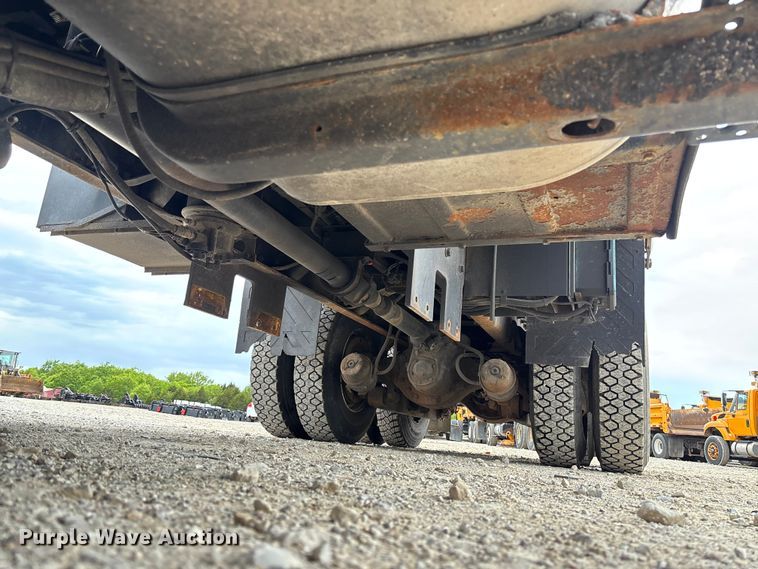 image for item FC5702 2011 International 7500 dump truck