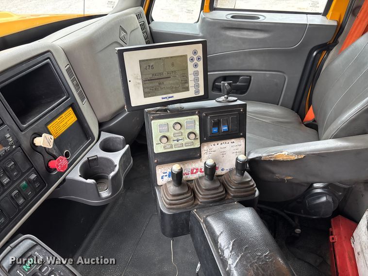 image for item FC5702 2011 International 7500 dump truck