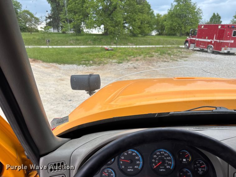 image for item FC5702 2011 International 7500 dump truck