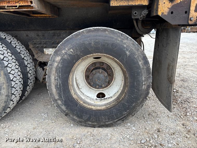 image for item FC5702 2011 International 7500 dump truck