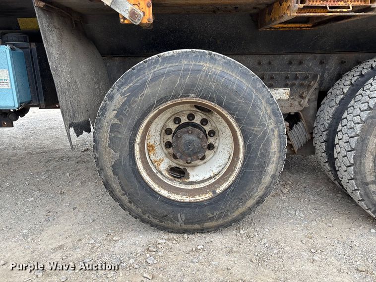 image for item FC5702 2011 International 7500 dump truck