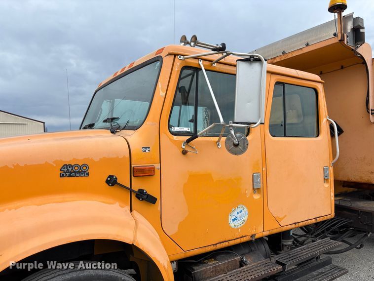 image for item FC5703 2001 International 4900 Crew Cab dump truck