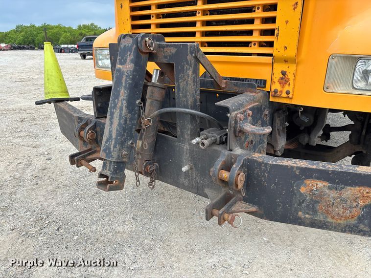 image for item FC5703 2001 International 4900 Crew Cab dump truck