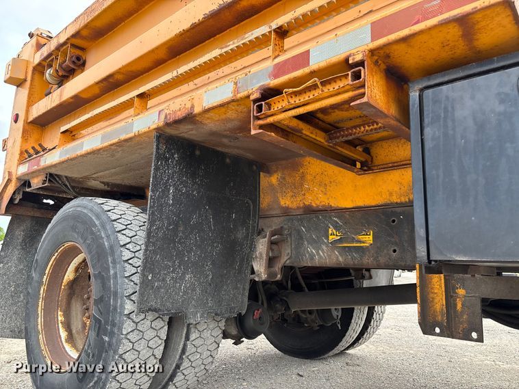 image for item FC5703 2001 International 4900 Crew Cab dump truck
