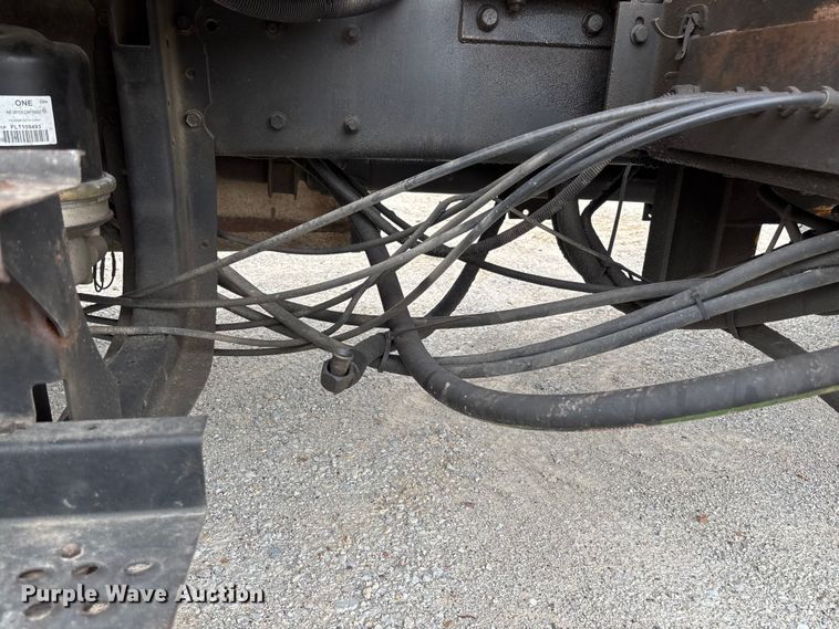 image for item FC5703 2001 International 4900 Crew Cab dump truck