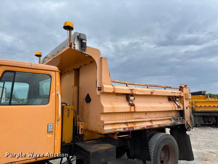 image for item FC5703 2001 International 4900 Crew Cab dump truck