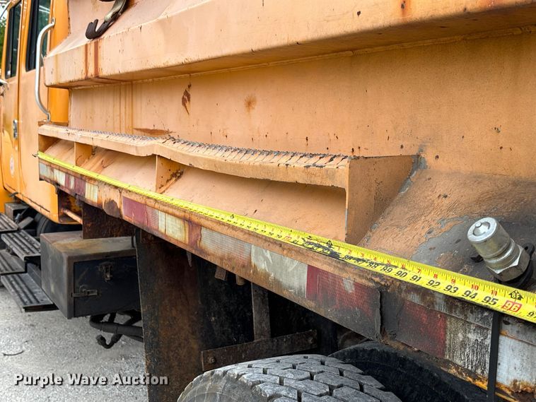 image for item FC5703 2001 International 4900 Crew Cab dump truck