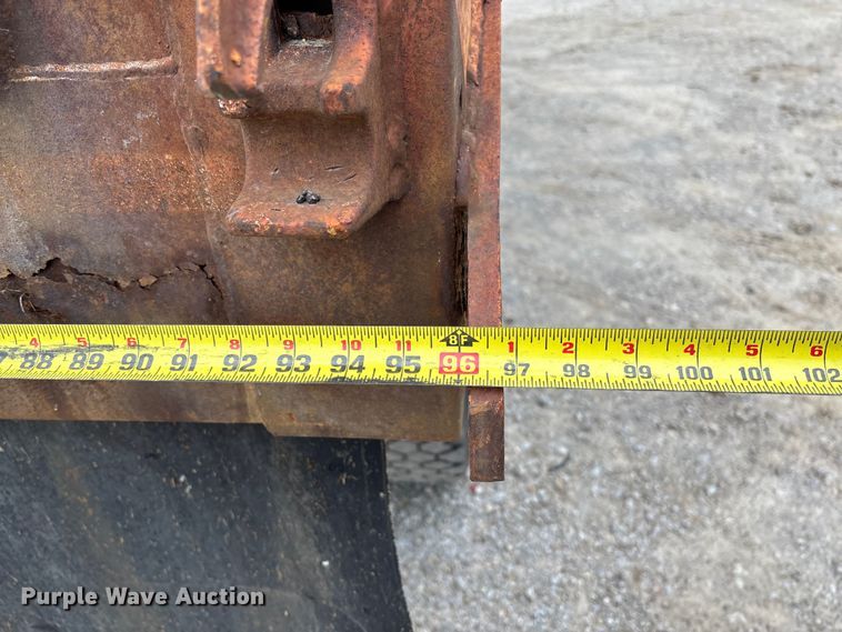 image for item FC5703 2001 International 4900 Crew Cab dump truck