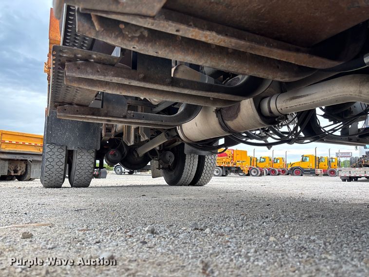 image for item FC5703 2001 International 4900 Crew Cab dump truck