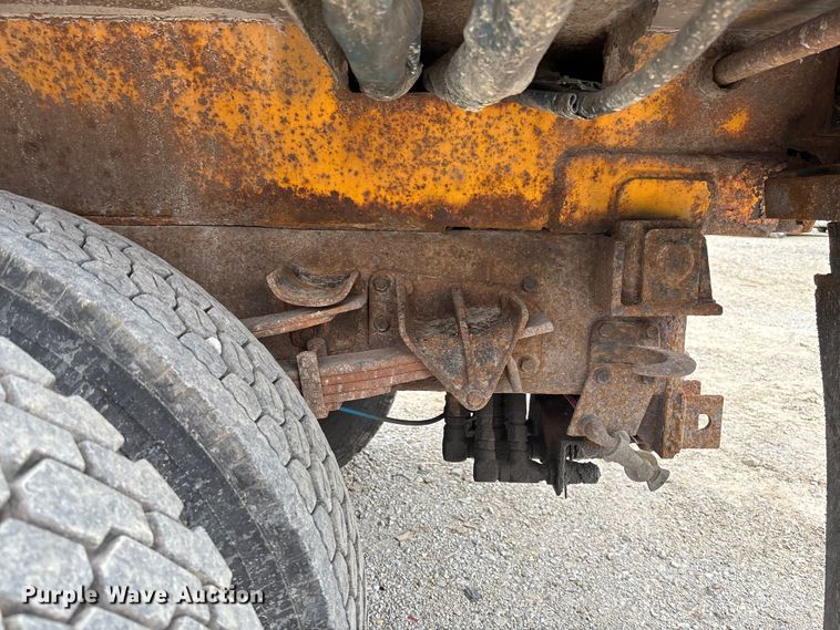 image for item FC5703 2001 International 4900 Crew Cab dump truck