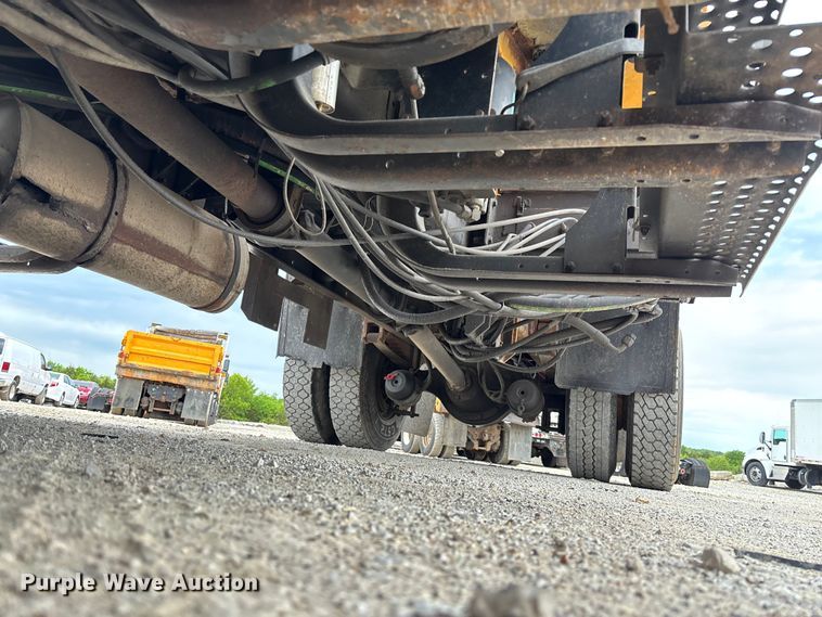 image for item FC5703 2001 International 4900 Crew Cab dump truck