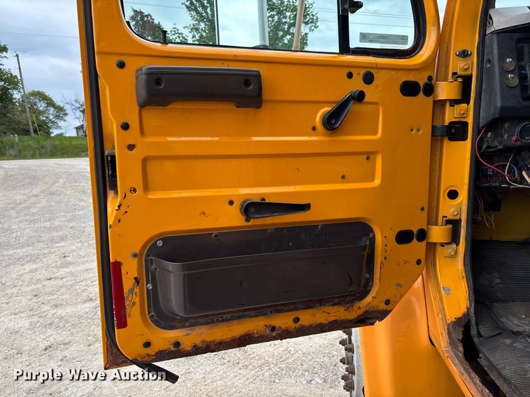 image for item FC5703 2001 International 4900 Crew Cab dump truck
