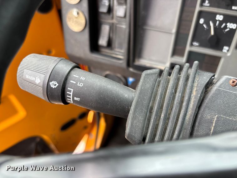 image for item FC5703 2001 International 4900 Crew Cab dump truck