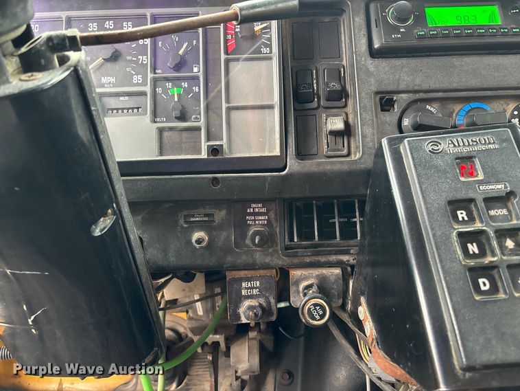image for item FC5703 2001 International 4900 Crew Cab dump truck