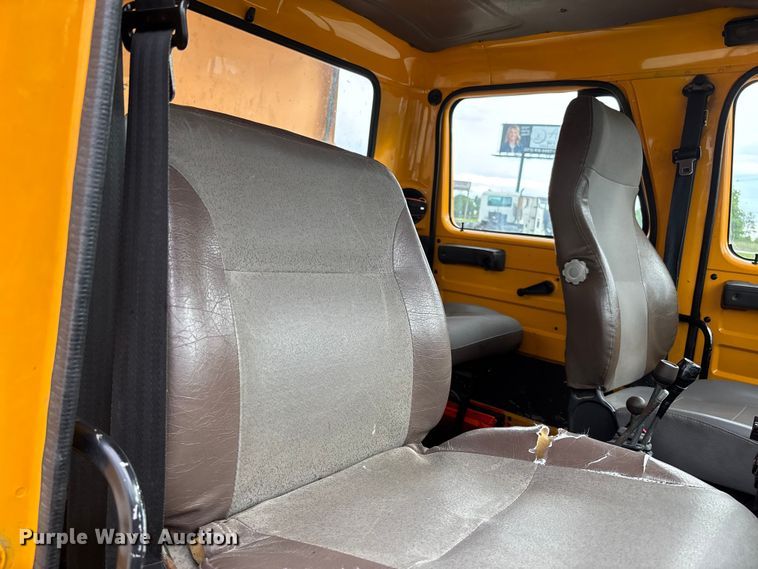 image for item FC5703 2001 International 4900 Crew Cab dump truck