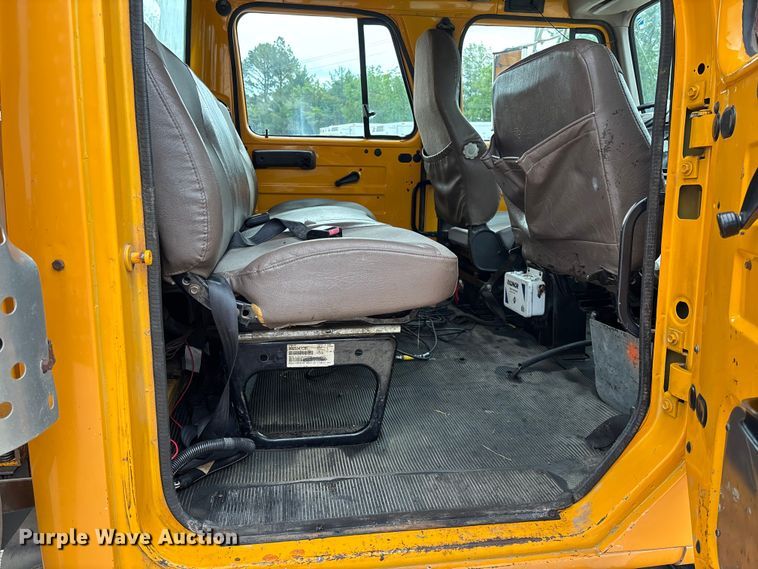 image for item FC5703 2001 International 4900 Crew Cab dump truck