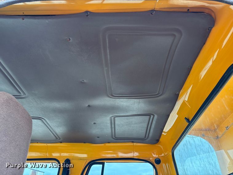 image for item FC5703 2001 International 4900 Crew Cab dump truck