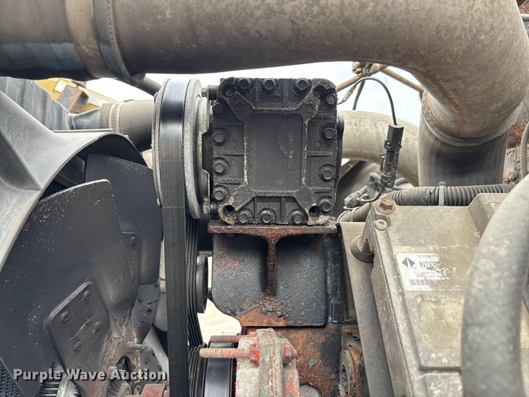 image for item FC5703 2001 International 4900 Crew Cab dump truck